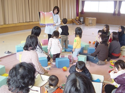 未就園児の広場「はぐはぐ」