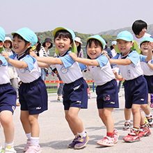 フォトギャラリー | 高知の認定こども園・芸術学園幼稚園│学校法人やまもも学園