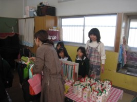 バザー他2010.12.4 051.jpg